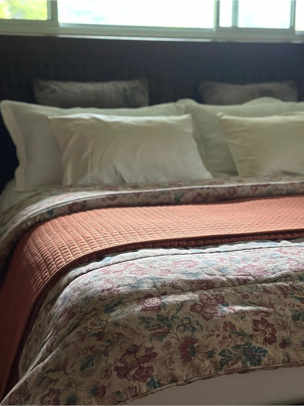 CRATE & BARREL copper plaza coverlet light cotton quilt